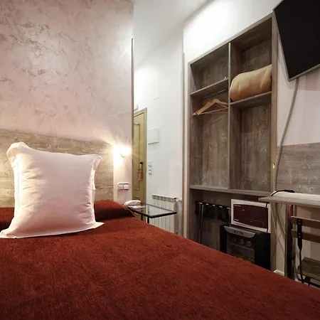 Hostal Las Fuentes-3